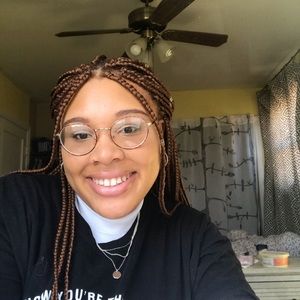 Meet your Posher, Bettina